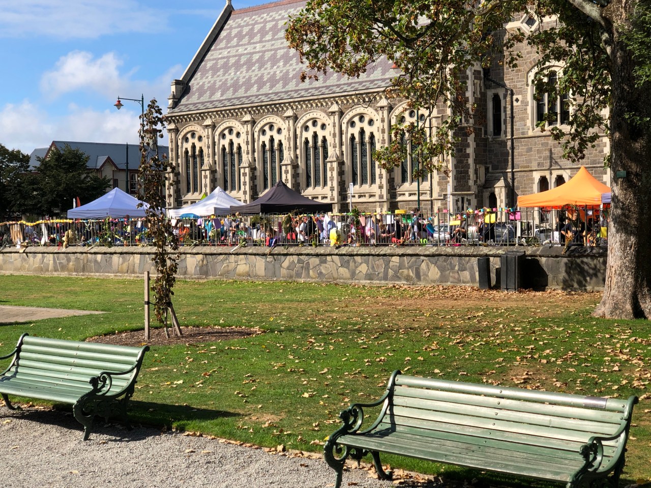 An image taken from inside the Christchurch Botanical Gardens showing the many people lined up to pay tribute to the victims of the Christchurch terrorist attacks.